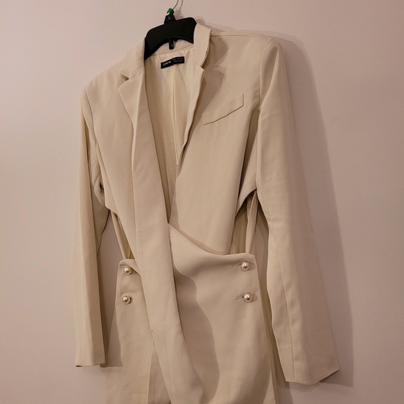 SHEIN Jackets & Blazers - NWOT- SHEIN Twisted Collar Cutout Blazer